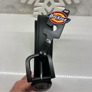 Dickies Single Prong Leather Men's Belt - Black, Size 38 Matte Black Buckle